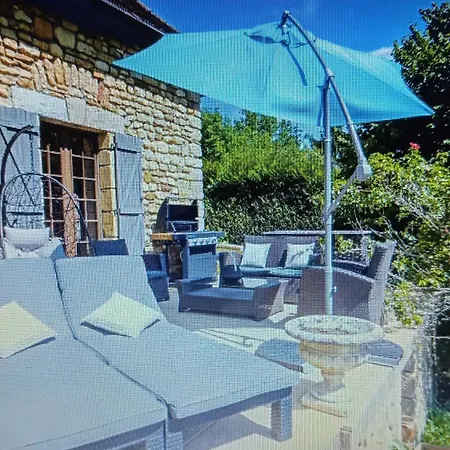Nichee Dans Le Perigord
