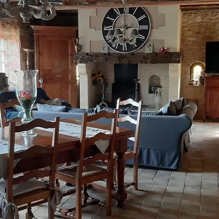Nichee Dans Le Perigord Anlhiac